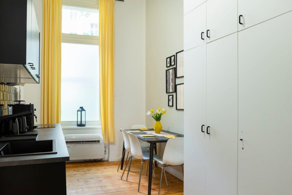 Modern Plus Ac Plus Selfcheckin Berlin Bagian luar foto